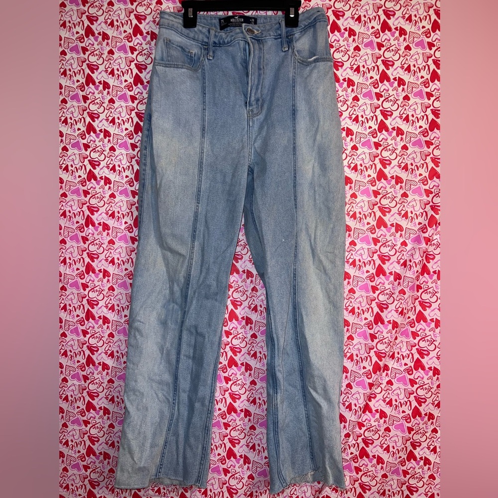 Women’s Hollister Ultra High Rise Dad Jean light wash size 7s w28 L29